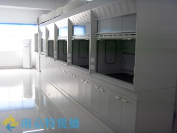 常州某大型化工企业实验家具工程